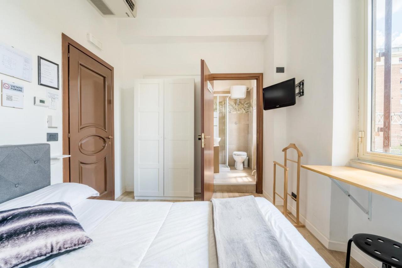 Rooms Piramide Rome Extérieur photo