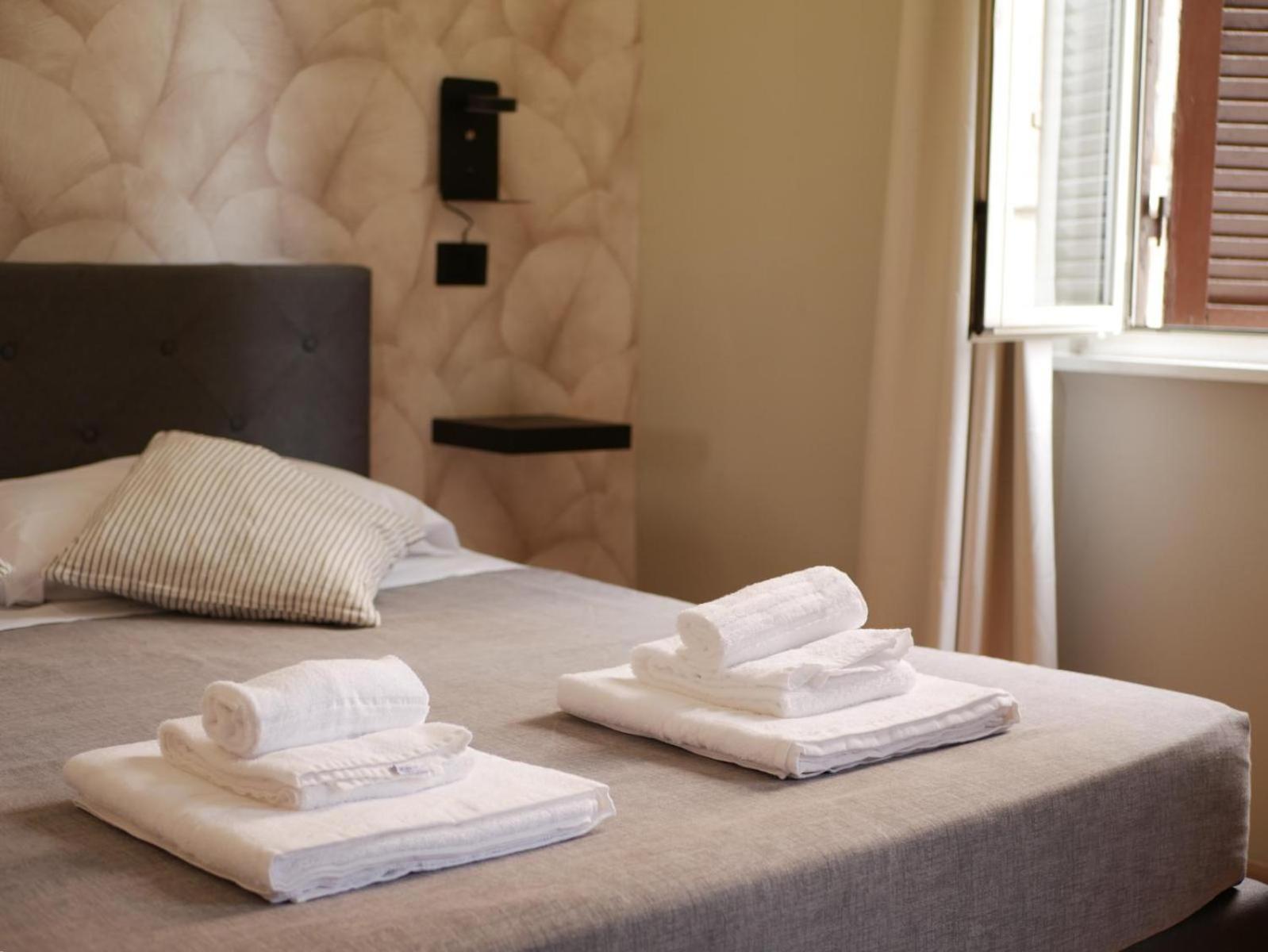 Rooms Piramide Rome Extérieur photo